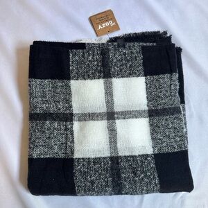 JUST COZY Checkered Blanket Scarf